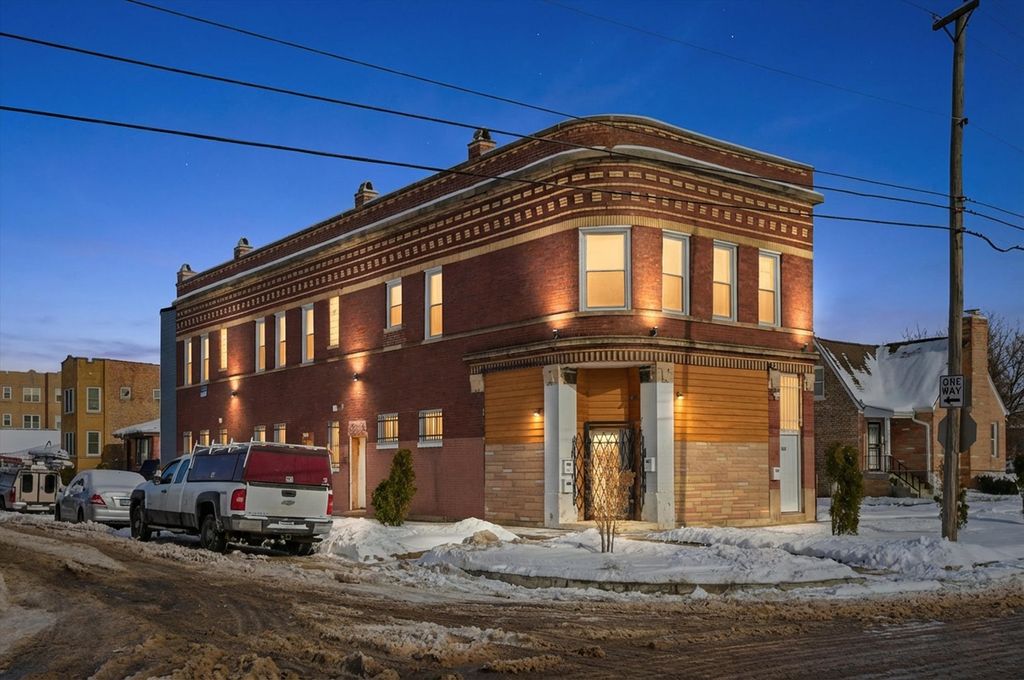 3858 W ohio Street, Chicago, IL 60624