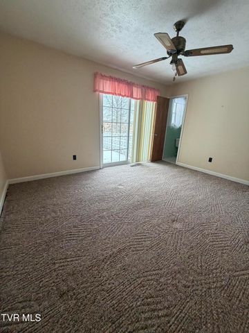 45 Holbrook Drive, Castlewood, VA 24224