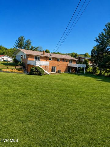 45 Holbrook Drive, Castlewood, VA 24224
