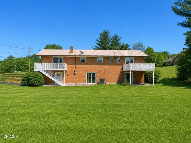 45 Holbrook Drive, Castlewood, VA 24224