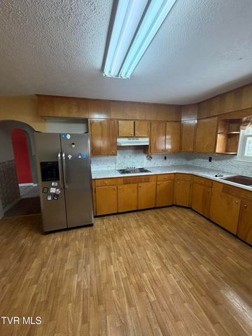 45 Holbrook Drive, Castlewood, VA 24224