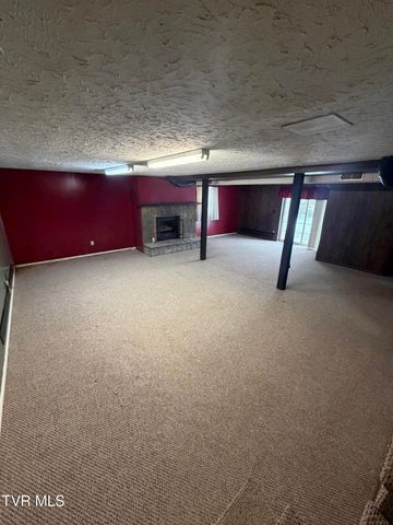 45 Holbrook Drive, Castlewood, VA 24224