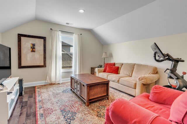 10489 FIREWEEK LN, Collierville, TN 38017