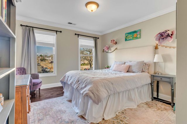 10489 FIREWEEK LN, Collierville, TN 38017