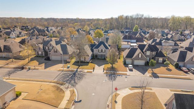 10489 FIREWEEK LN, Collierville, TN 38017