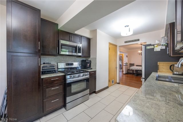 6450 Manchester Road, Parma, OH 44129