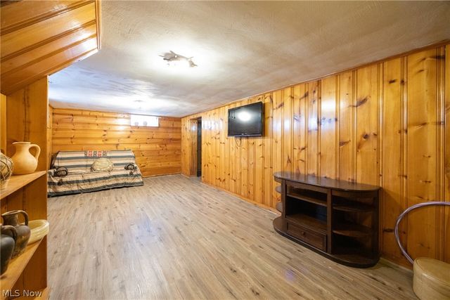 6450 Manchester Road, Parma, OH 44129
