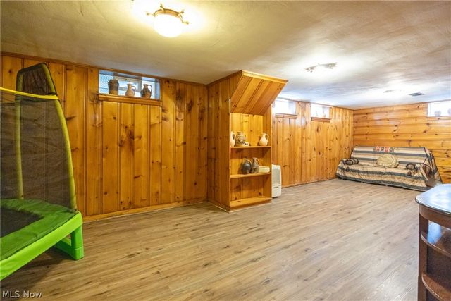 6450 Manchester Road, Parma, OH 44129