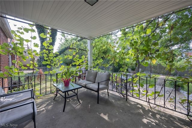 6450 Manchester Road, Parma, OH 44129