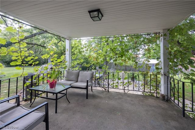 6450 Manchester Road, Parma, OH 44129