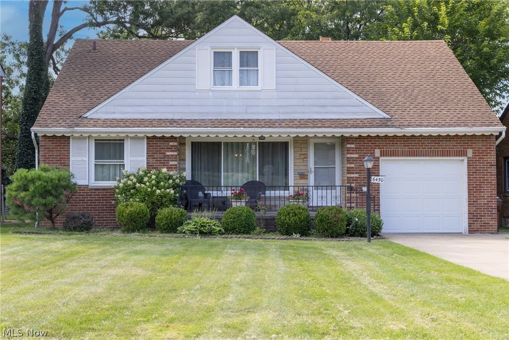 6450 Manchester Road, Parma, OH 44129