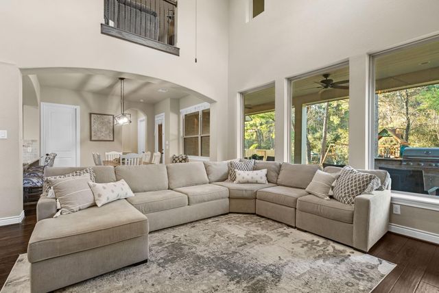 429 Holly Forest Drive, Conroe, TX 77384