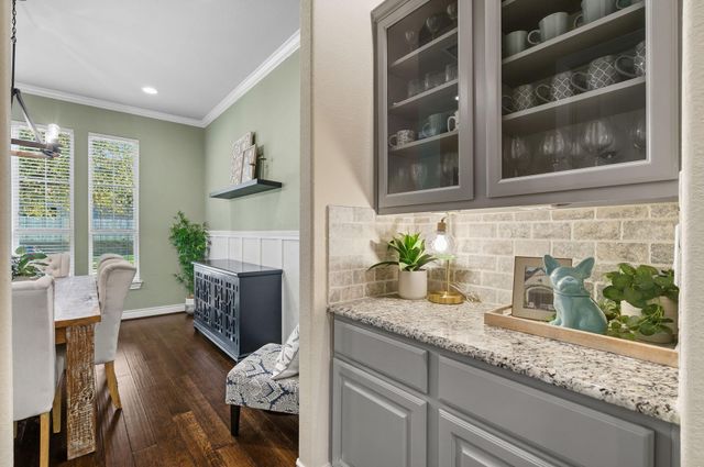 429 Holly Forest Drive, Conroe, TX 77384