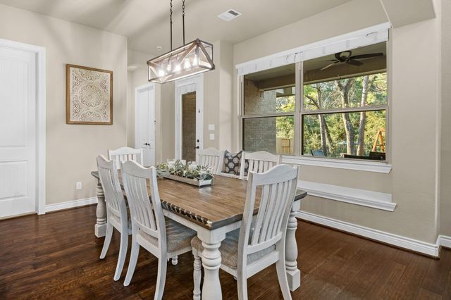 429 Holly Forest Drive, Conroe, TX 77384