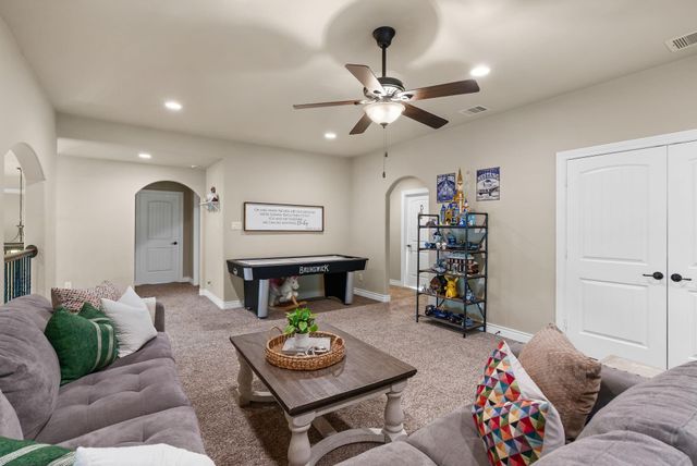 429 Holly Forest Drive, Conroe, TX 77384