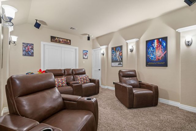 429 Holly Forest Drive, Conroe, TX 77384