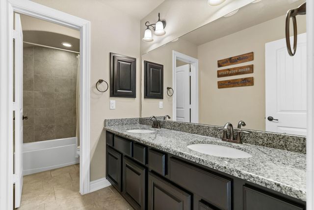 429 Holly Forest Drive, Conroe, TX 77384