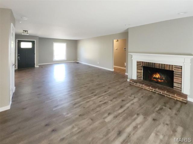 3660 Parc Chateau Lane, St Louis, MO 63033
