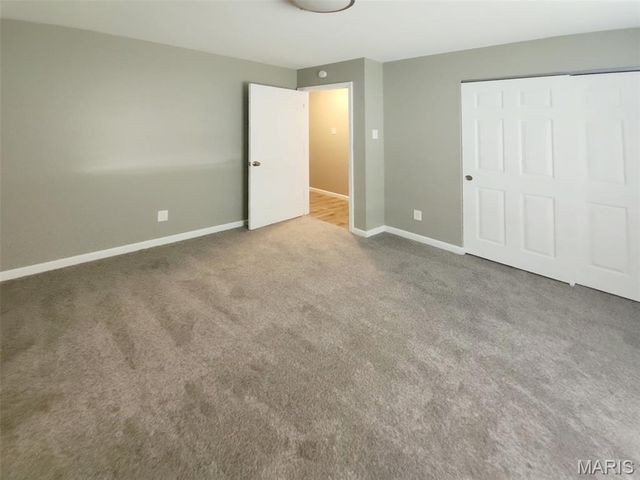 3660 Parc Chateau Lane, St Louis, MO 63033