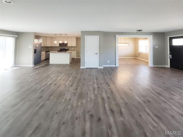 3660 Parc Chateau Lane, St Louis, MO 63033