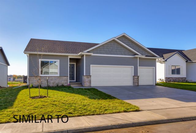 711 NE Doe Pointe Drive, Ankeny, IA 50021