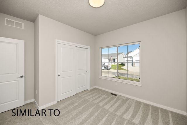 711 NE Doe Pointe Drive, Ankeny, IA 50021