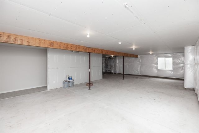 711 NE Doe Pointe Drive, Ankeny, IA 50021