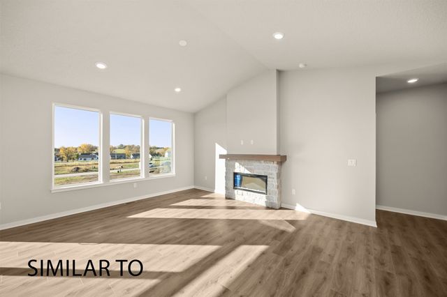 711 NE Doe Pointe Drive, Ankeny, IA 50021