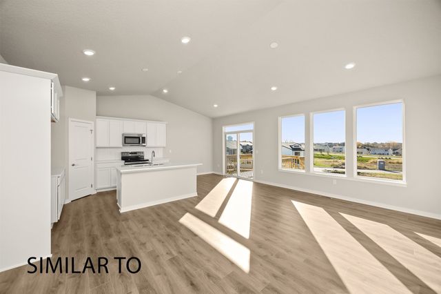 711 NE Doe Pointe Drive, Ankeny, IA 50021