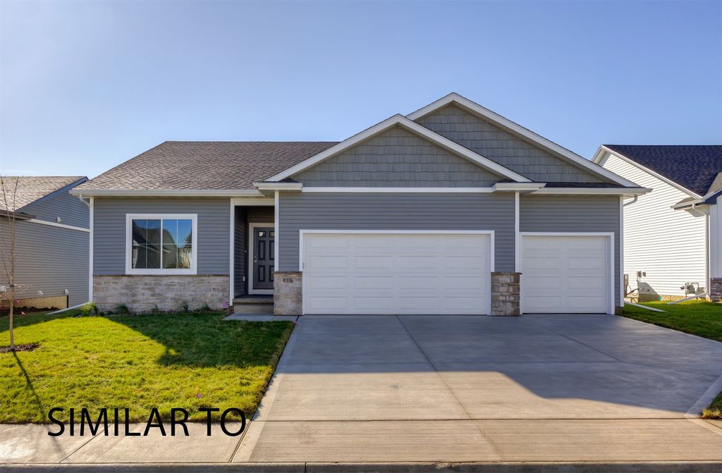 711 NE Doe Pointe Drive, Ankeny, IA 50021