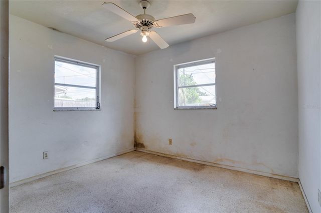 5619 19TH AVENUE N, St Petersburg, FL 33710