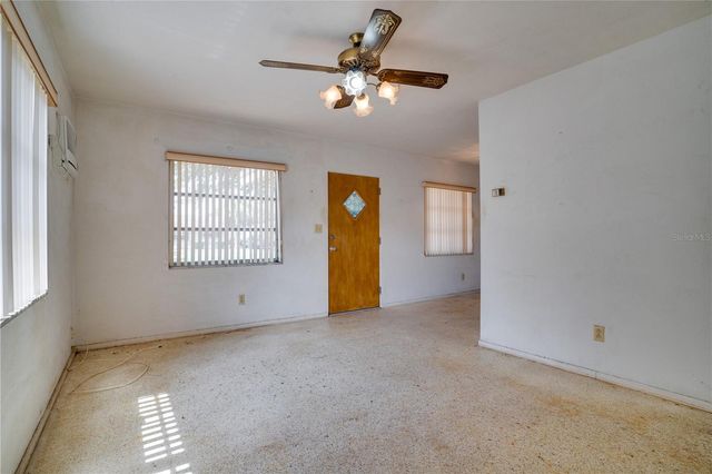 5619 19TH AVENUE N, St Petersburg, FL 33710