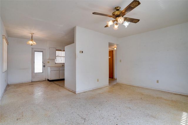 5619 19TH AVENUE N, St Petersburg, FL 33710