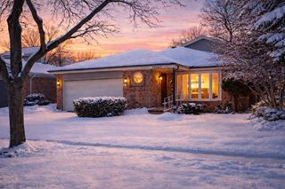 10567 Waterford Drive, Westchester, IL 60154