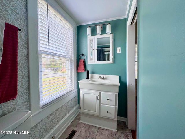 3405 Oaks Road, New Bern, NC 28560