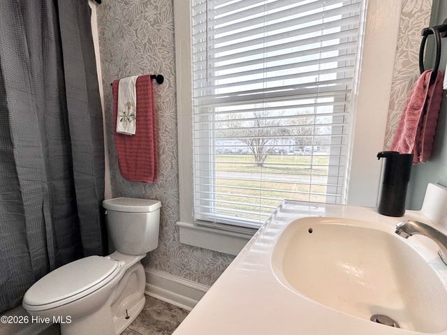 3405 Oaks Road, New Bern, NC 28560