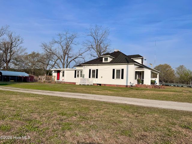 3405 Oaks Road, New Bern, NC 28560