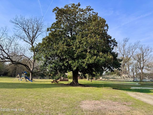 3405 Oaks Road, New Bern, NC 28560