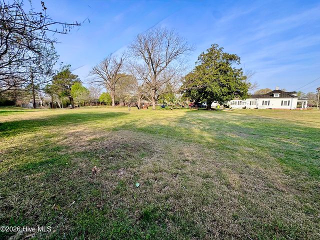 3405 Oaks Road, New Bern, NC 28560