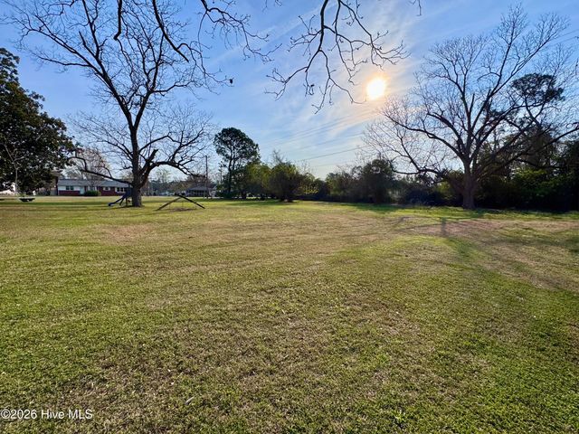 3405 Oaks Road, New Bern, NC 28560