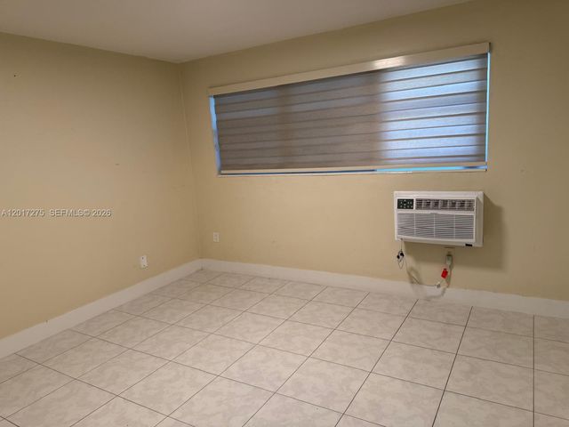 300 NE 191st St 219, Miami, FL 33179