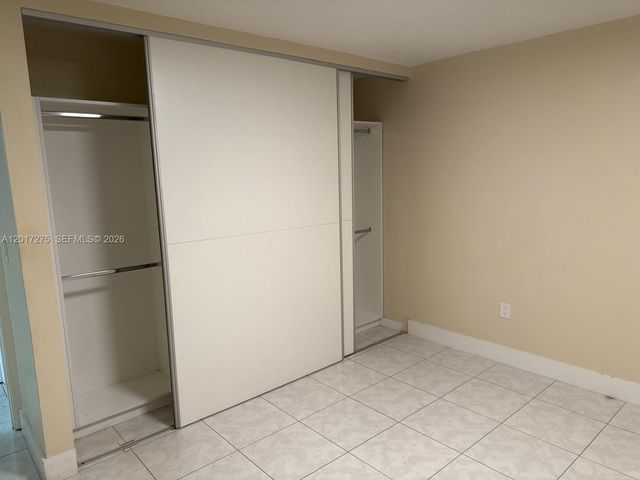 300 NE 191st St 219, Miami, FL 33179