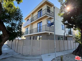 11528 Emelita Street, North Hollywood, CA 91601