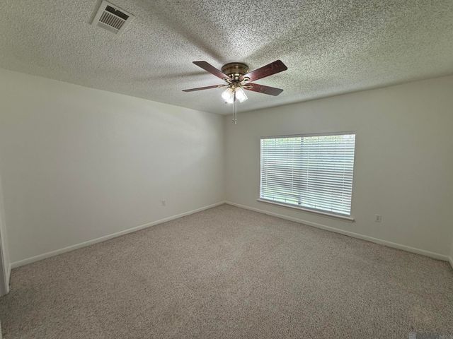 12424 Parkmeadow Dr, Baton Rouge, LA 70816