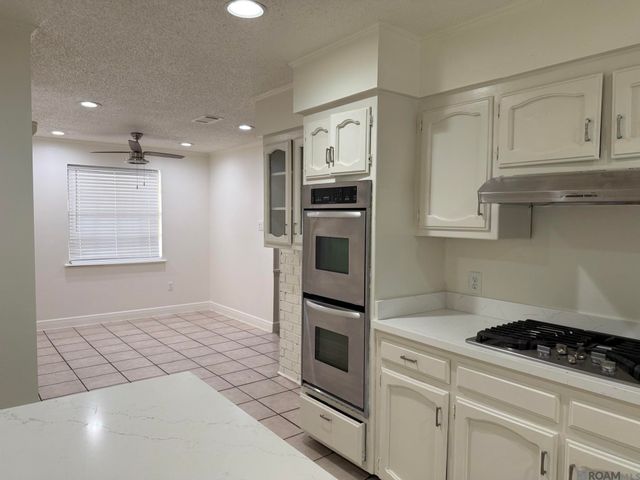 12424 Parkmeadow Dr, Baton Rouge, LA 70816