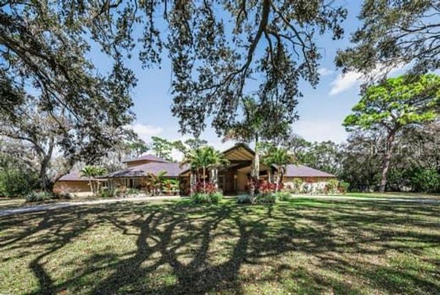 2390 KENT PLACE, Clearwater, FL 33764