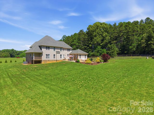 1434 Steeplechase Drive, Mount Pleasant, NC 28124