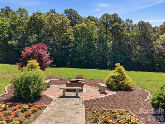 1434 Steeplechase Drive, Mount Pleasant, NC 28124