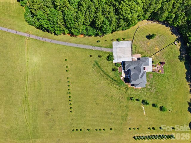 1434 Steeplechase Drive, Mount Pleasant, NC 28124