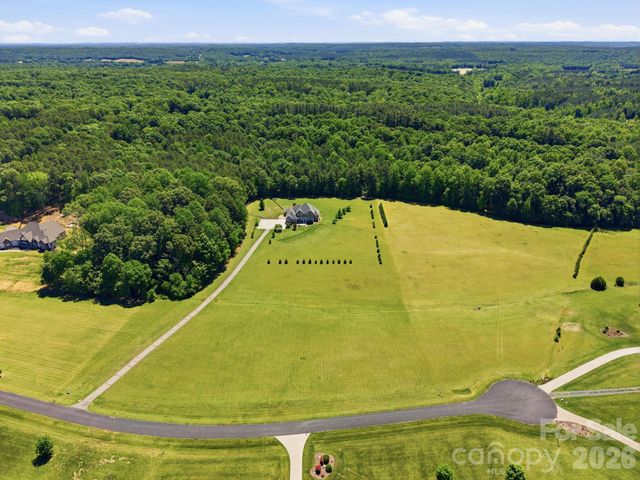 1434 Steeplechase Drive, Mount Pleasant, NC 28124